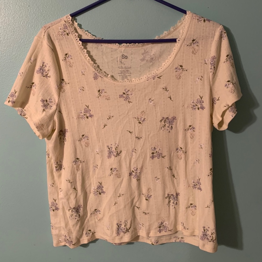 Flowers yellow tee